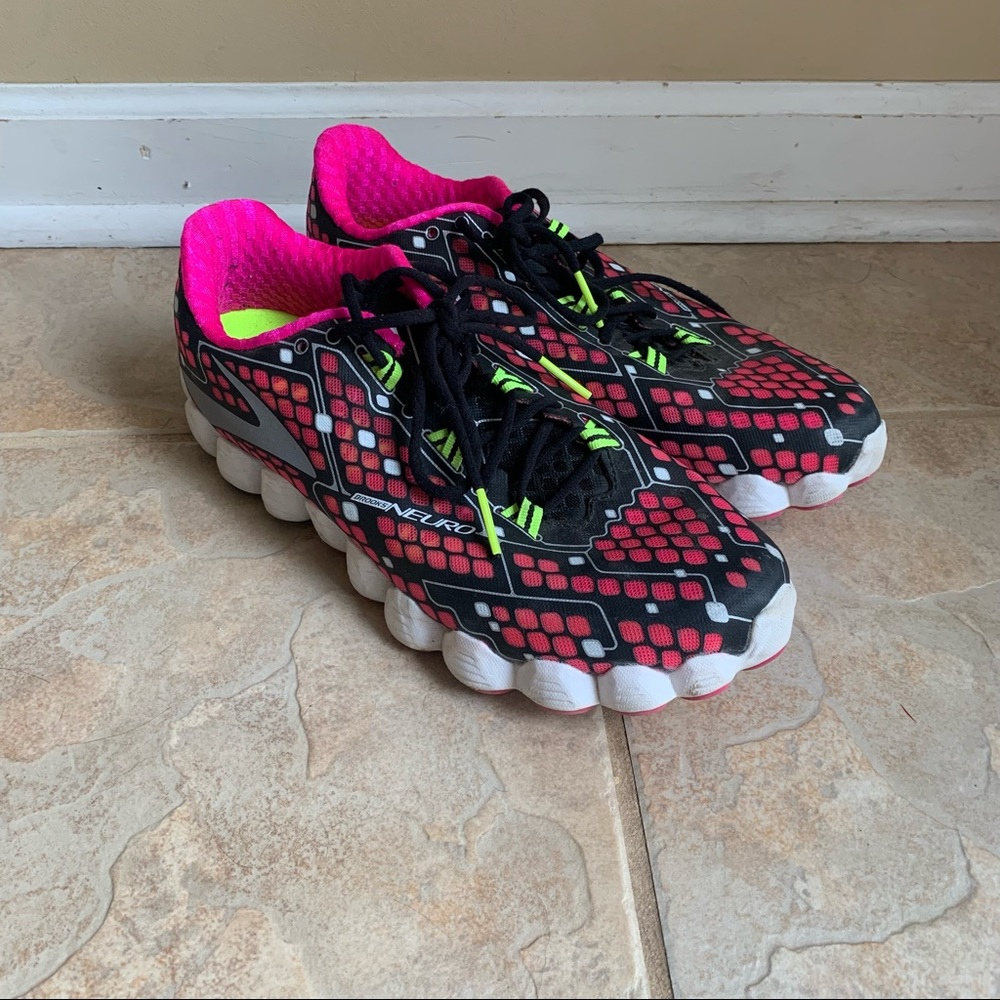 BROOKS Neuro DNA Lightweight Pink Black Running Shoes 1202021B560